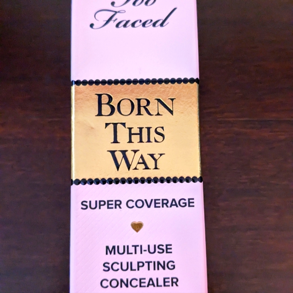 Born This Way Super Coverage Multi Sculpting Concealer Golden